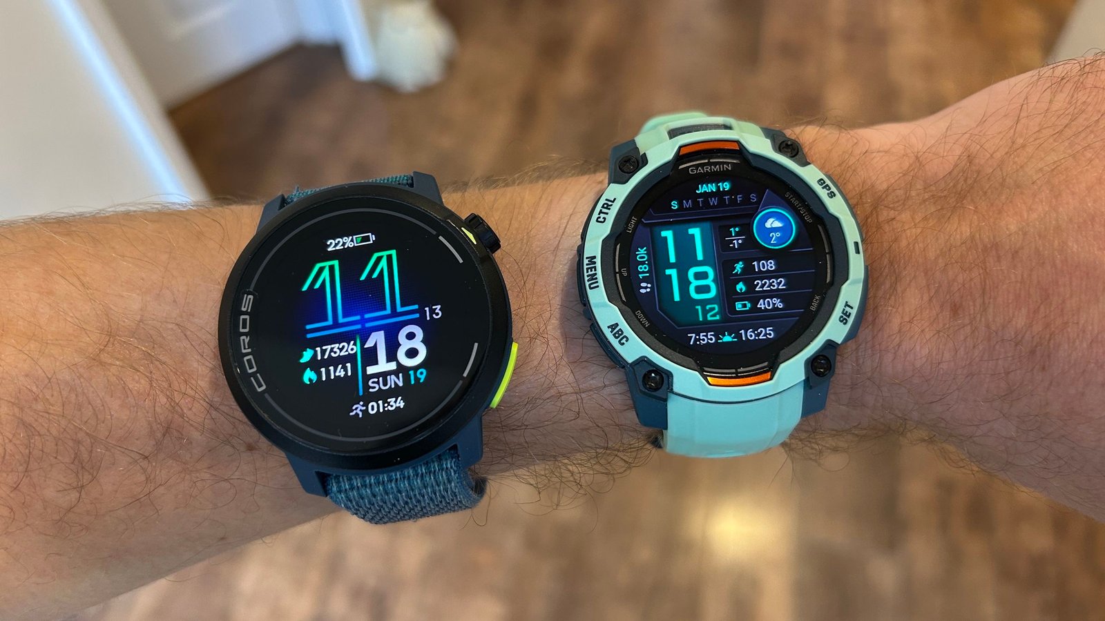 Kiểm tra ngoại hình và chức năng Garmin Instinct 3 cũ